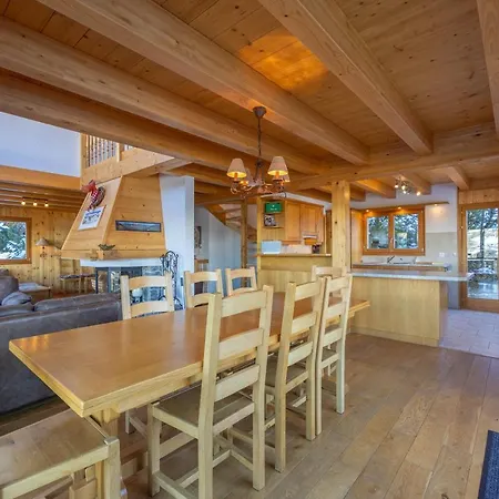 Vansamis, Breathtakinng Views & Sauna ナンダ