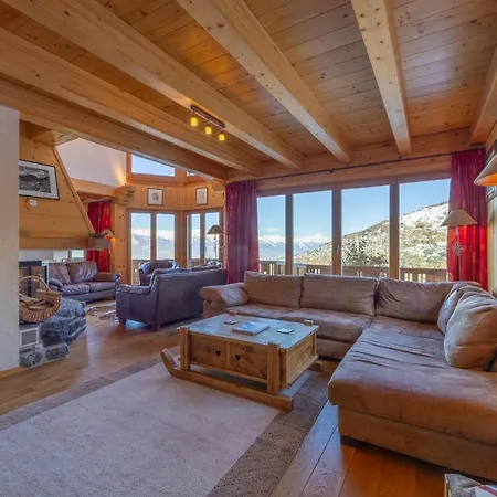 Dağ evi Vansamis, Breathtakinng Views & Sauna *