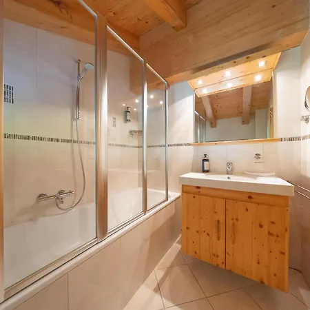 Vansamis, Breathtakinng Views & Sauna