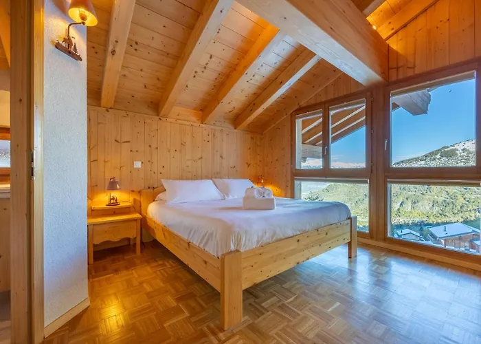 Vansamis, Breathtakinng Views & Sauna Chalet *